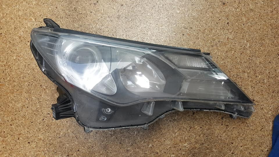 FAROS DELANTEROS TOYOTA RAV4 2013 AL 2015